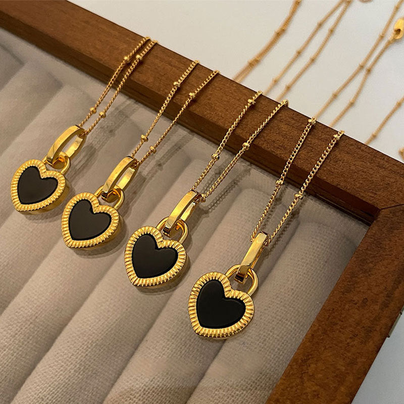 Classic Gold Necklace with Timeless Appeal