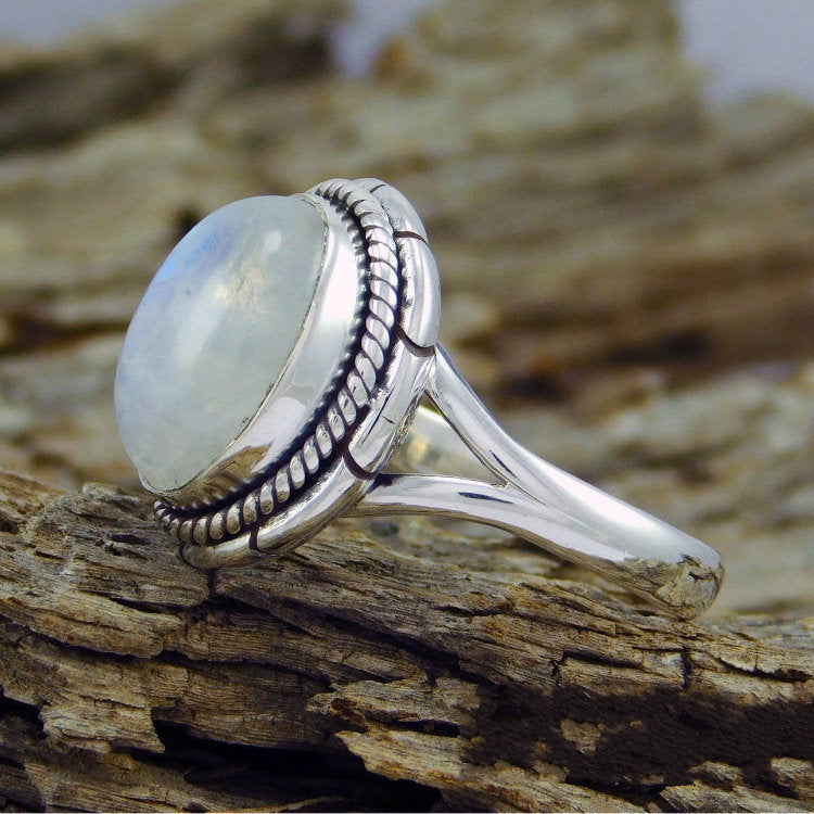 Classic Ring with Timeless Appeal