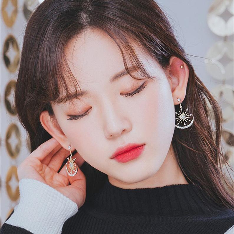 Beautiful Silver Earring with Unique Style