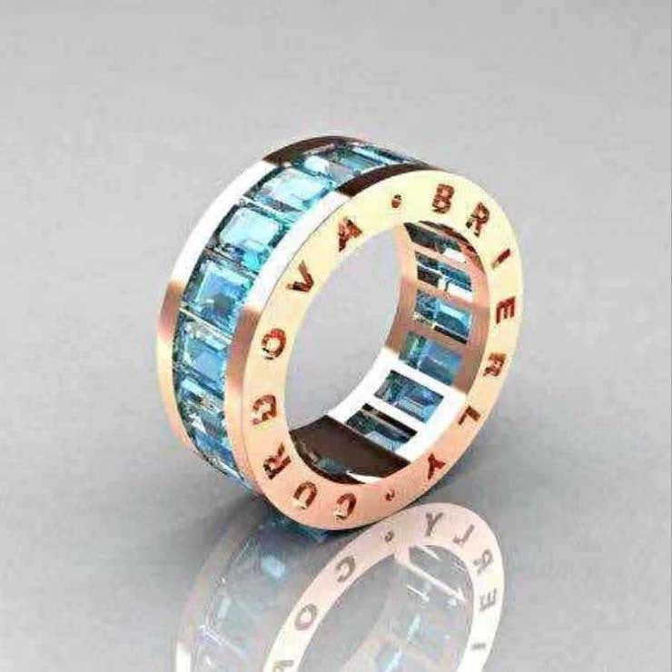 Classic Gold Ring with Timeless Appeal