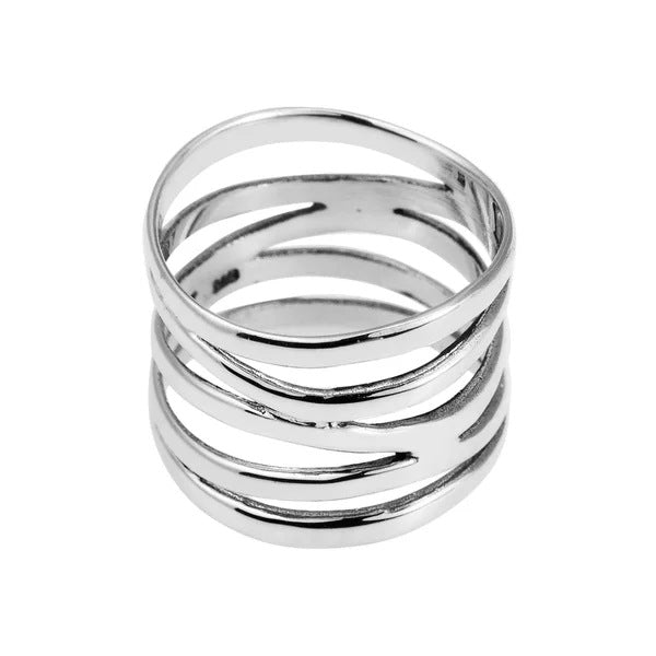 Classic Silver Ring with Timeless Appeal