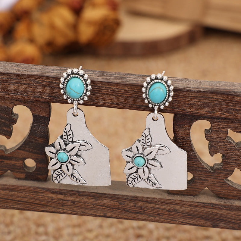 Charming Earring for Any Occasion