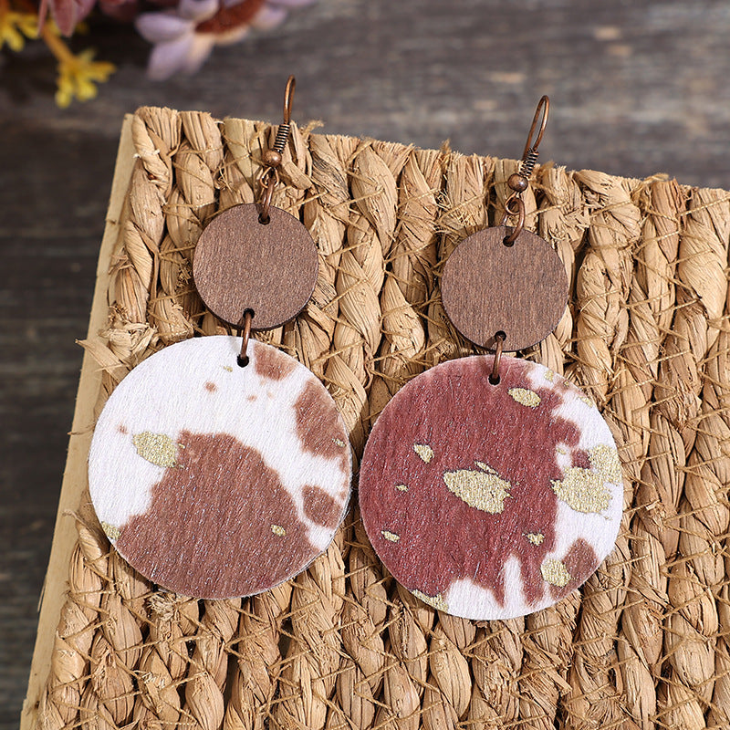 Charming Gold Earring for Any Occasion