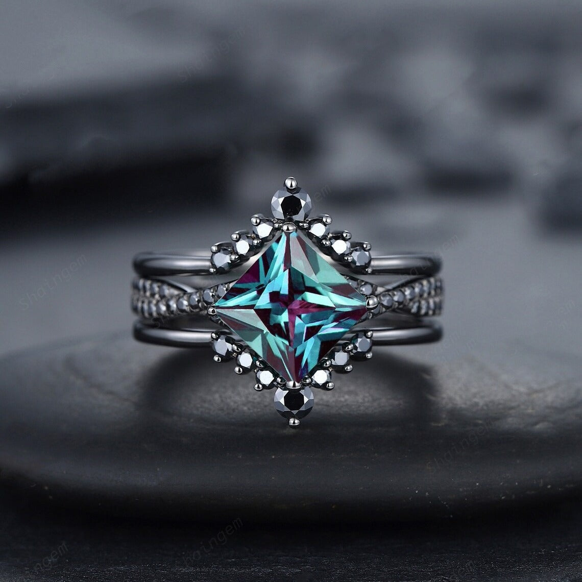 Classic Ring with Timeless Appeal