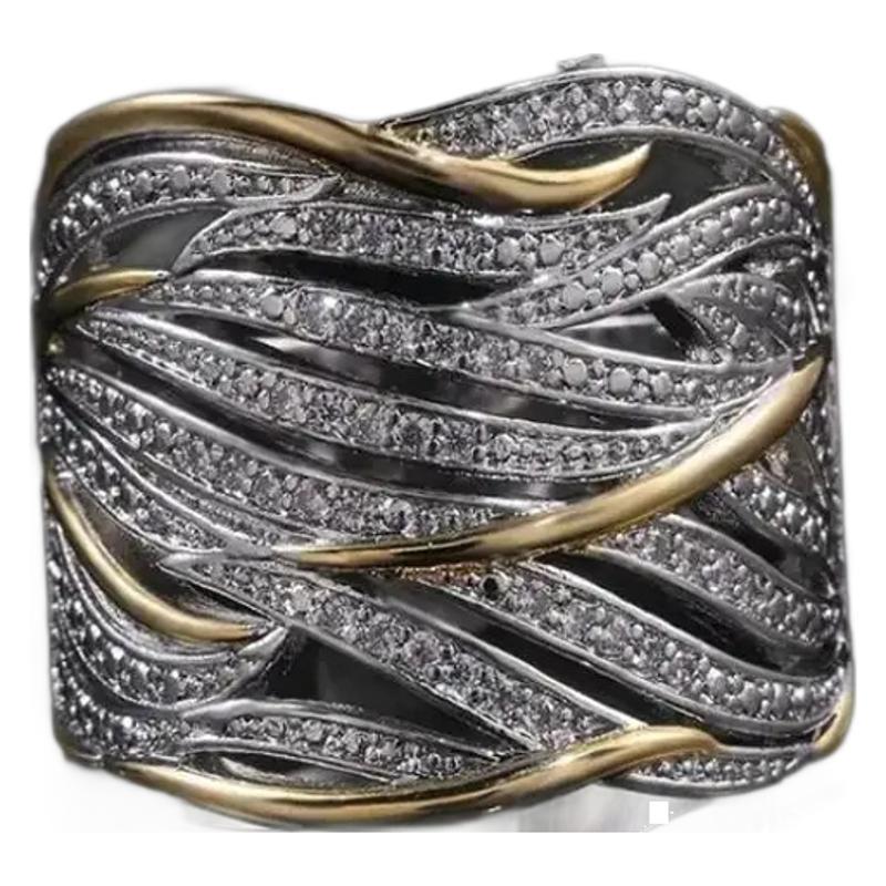 Classic Gold Bracelet with Timeless Appeal