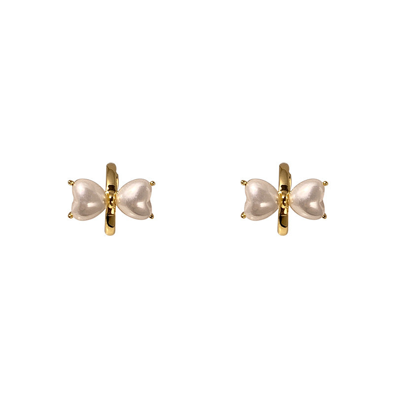 Classic Pearl Earring with Timeless Appeal