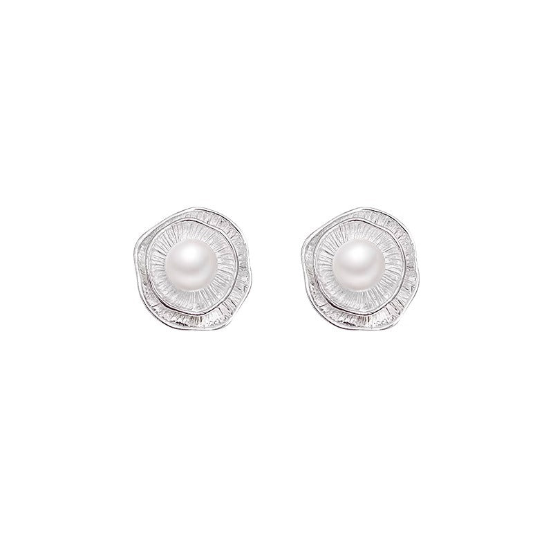 Beautiful Pearl Earring with Unique Style