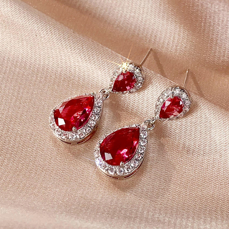 Charming Earring for Any Occasion