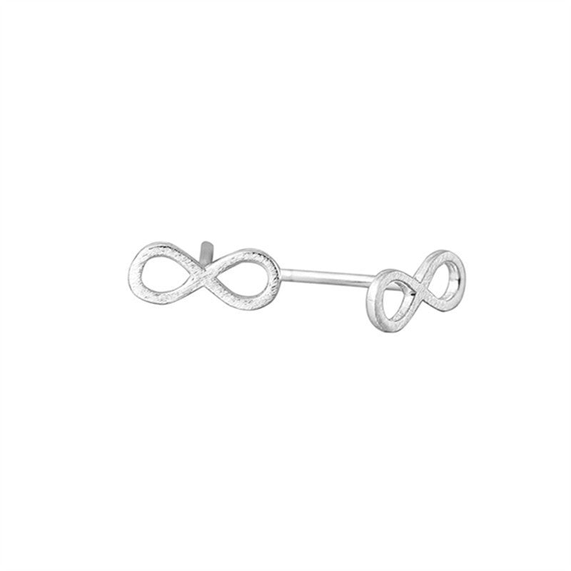 Charming Silver Earring for Any Occasion