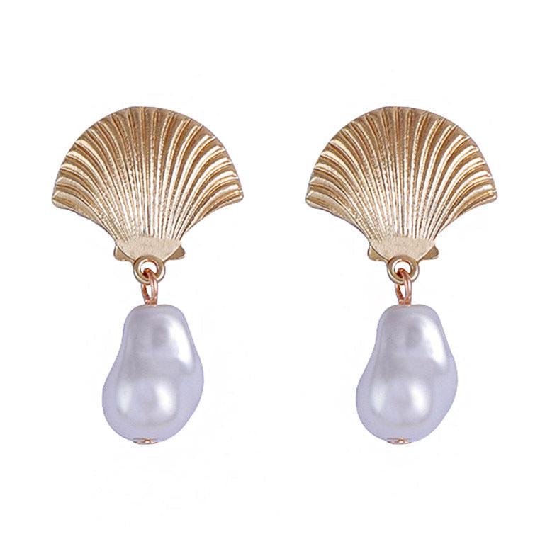 Romantic Pearl Earring for Special Moments