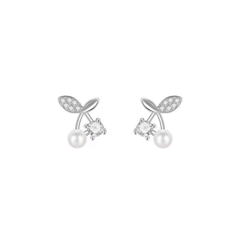 Romantic Pearl Earring for Special Moments