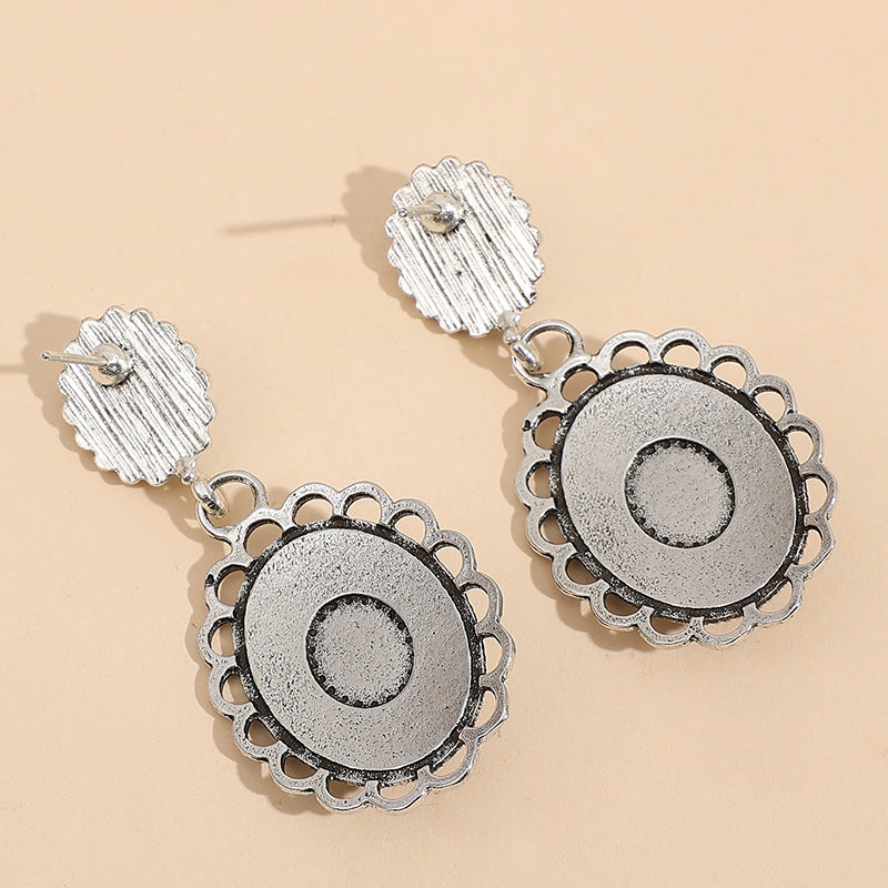 Classic Earring with Timeless Appeal