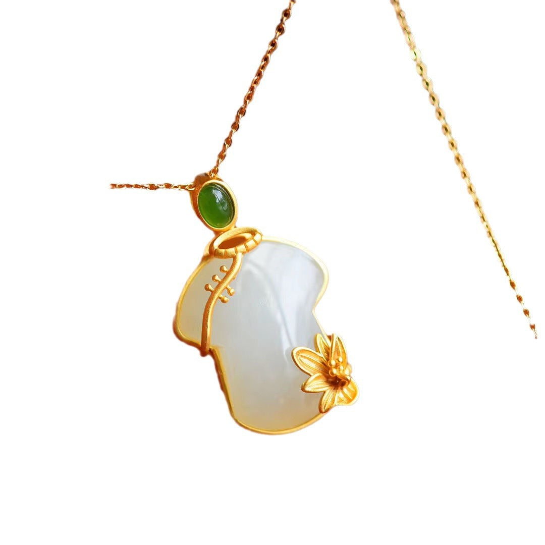 Beautiful Gold Necklace with Unique Style