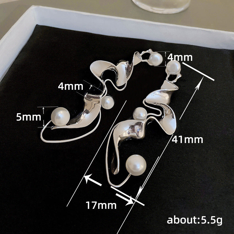 Charming Pearl Earring for Any Occasion