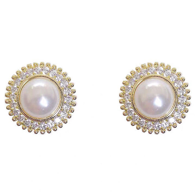 Classic Pearl Earring with Timeless Appeal