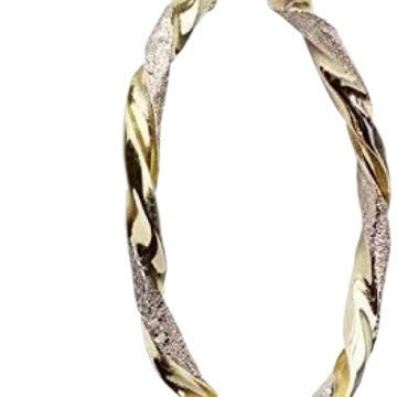 Charming Gold Earring for Any Occasion