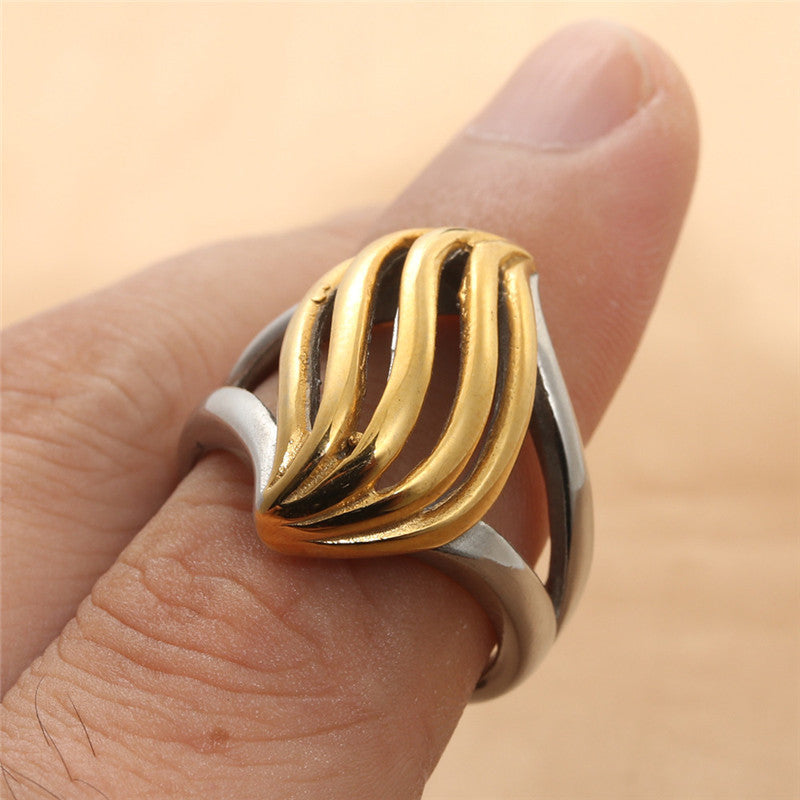 Classic Gold Ring with Timeless Appeal