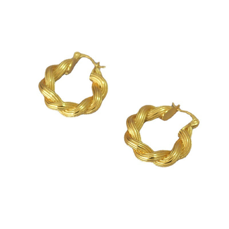 Charming Earring for Any Occasion