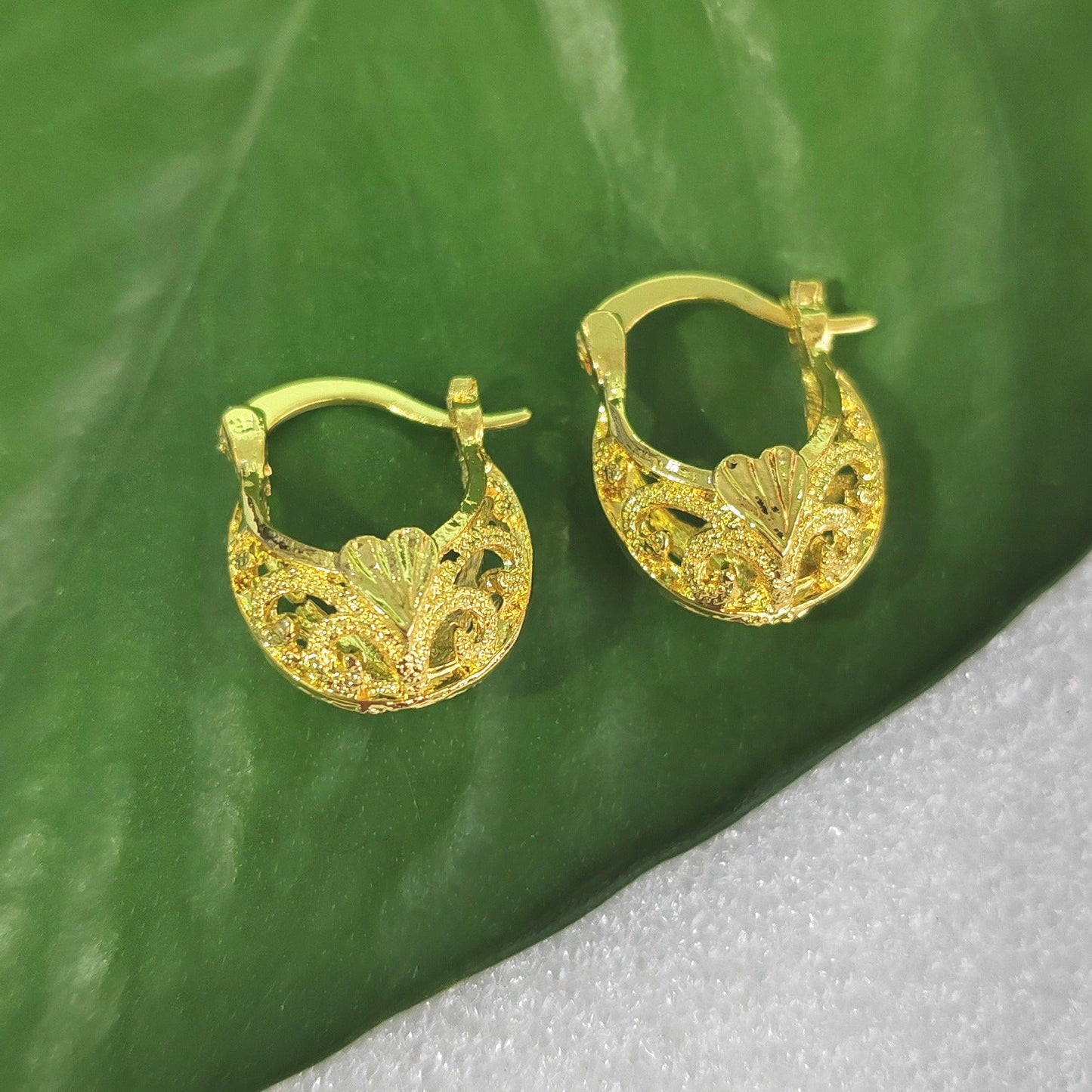 Vintage Handmade Earring