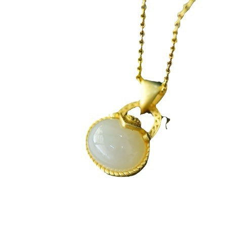 Romantic Silver Necklace for Special Moments