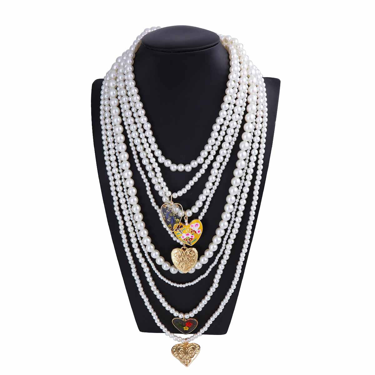 Classic Pearl Necklace with Timeless Appeal