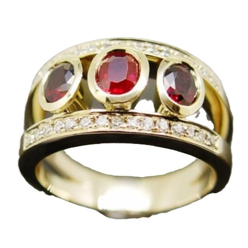 Classic Gold Ring with Timeless Appeal