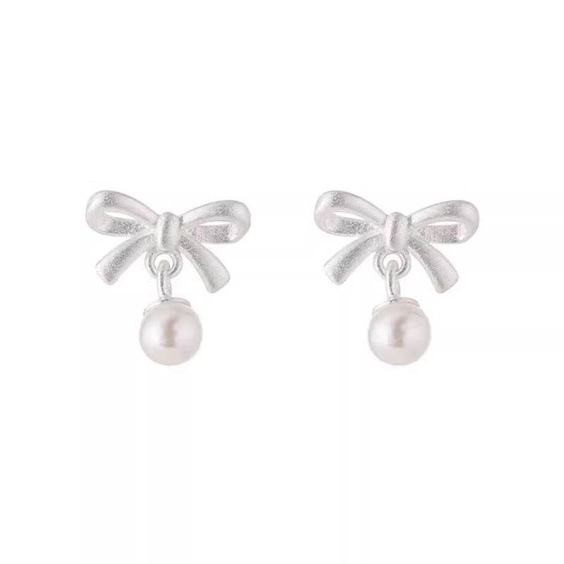 Stunning Pearl Earring for Daily Wear