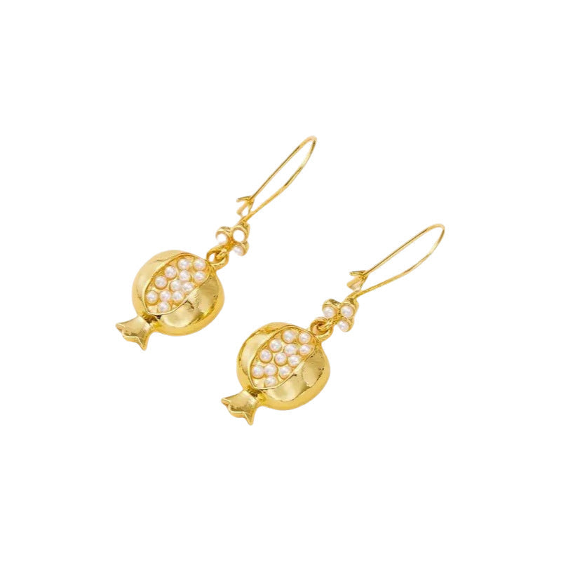 Romantic Pearl Earring for Special Moments