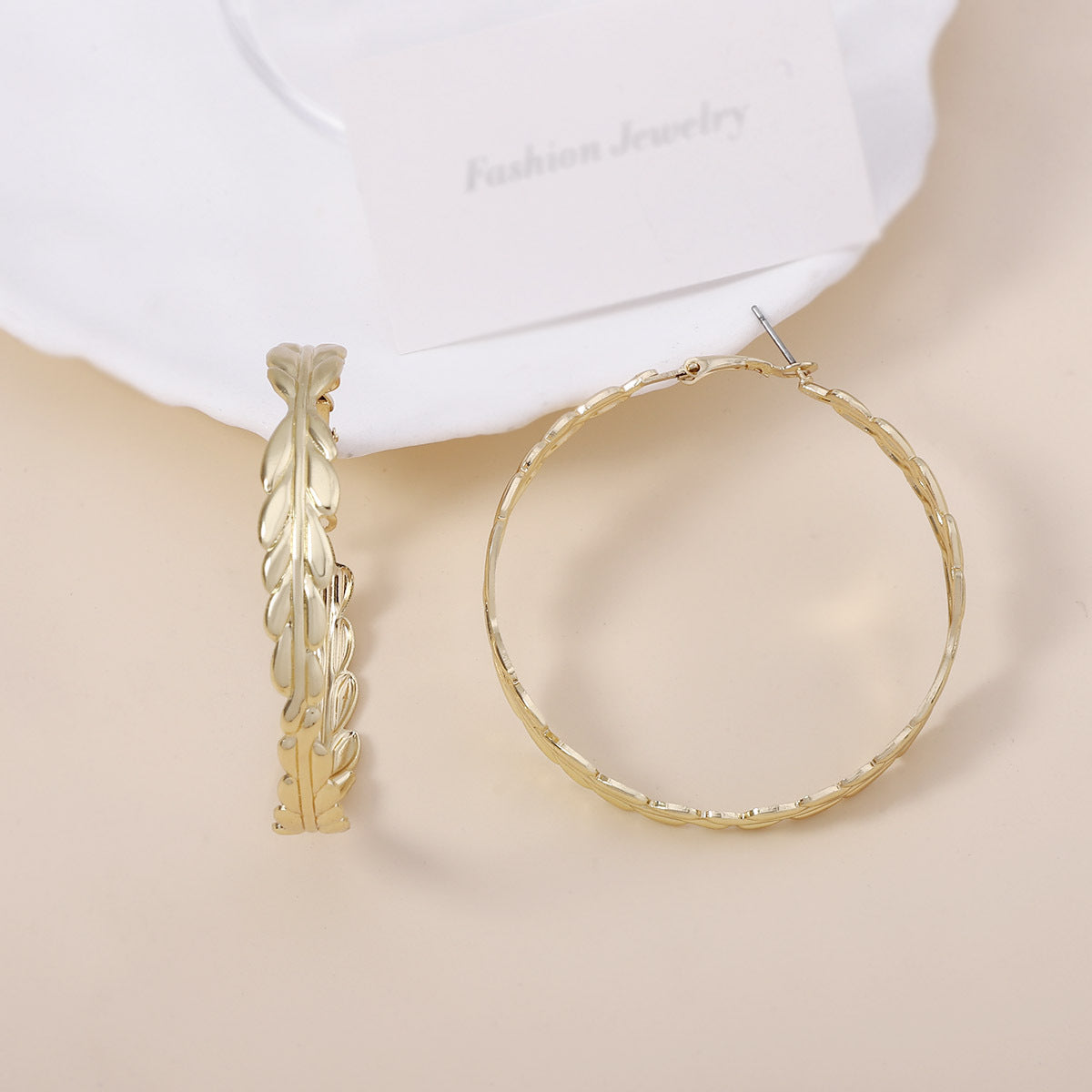 Beautiful Gold Earring with Unique Style