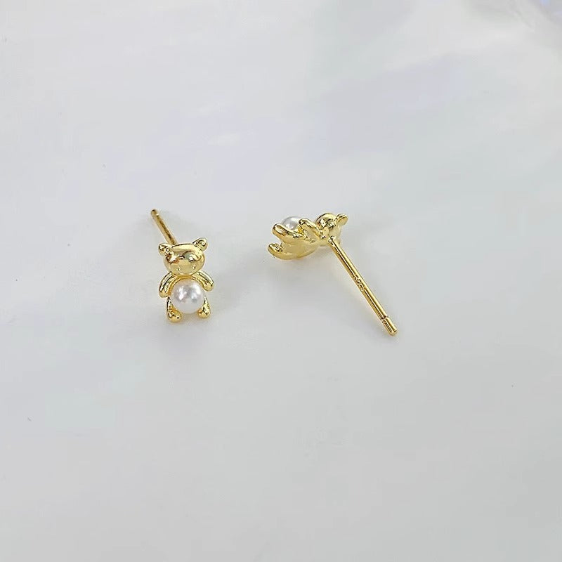 Beautiful Pearl Earring with Unique Style