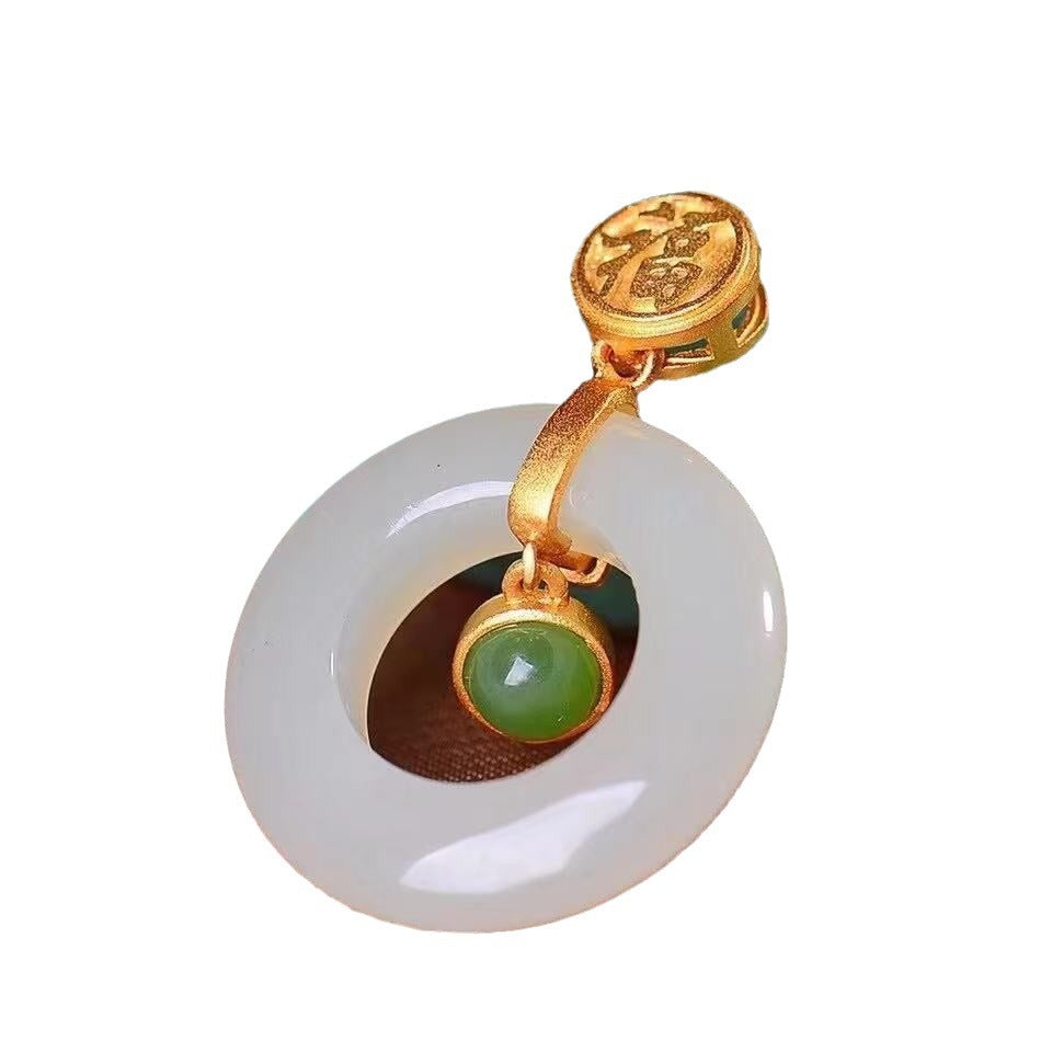 Beautiful Gold Necklace with Unique Style