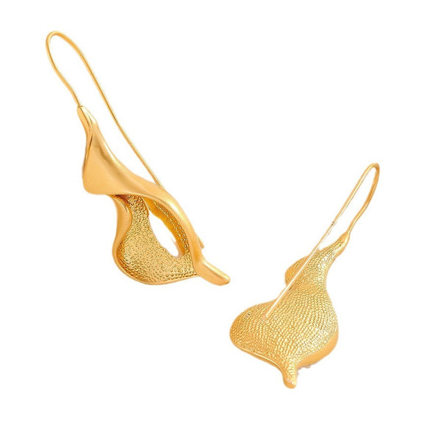 Classic Pearl Earring with Timeless Appeal