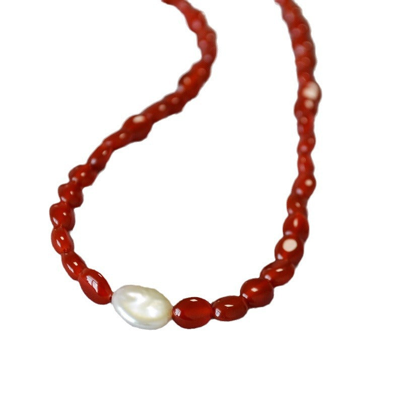 Beautiful Pearl Necklace with Unique Style