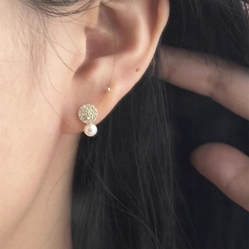 Classic Pearl Earring with Timeless Appeal