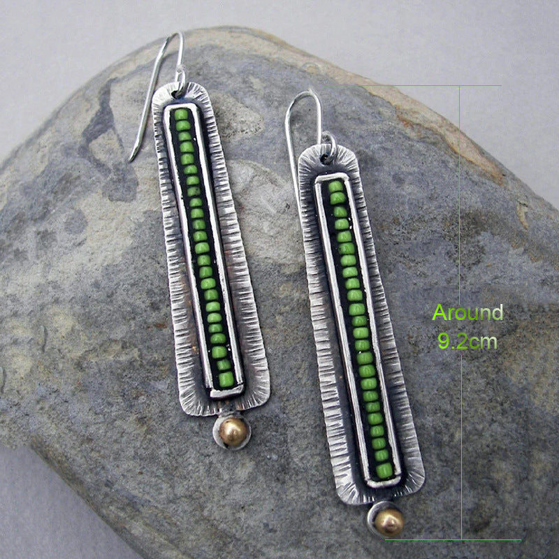 Charming Silver Earring for Any Occasion