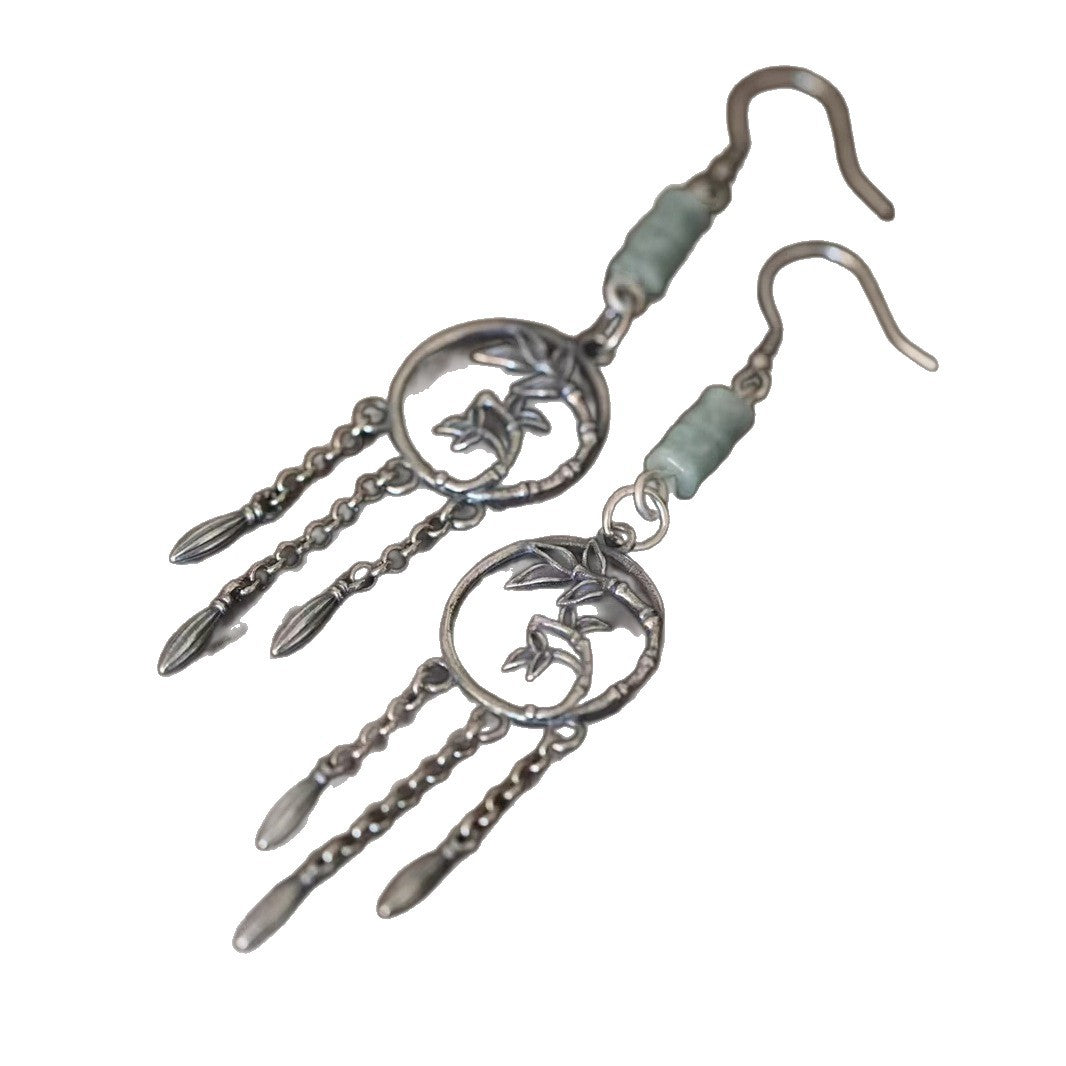 Charming Silver Earring for Any Occasion