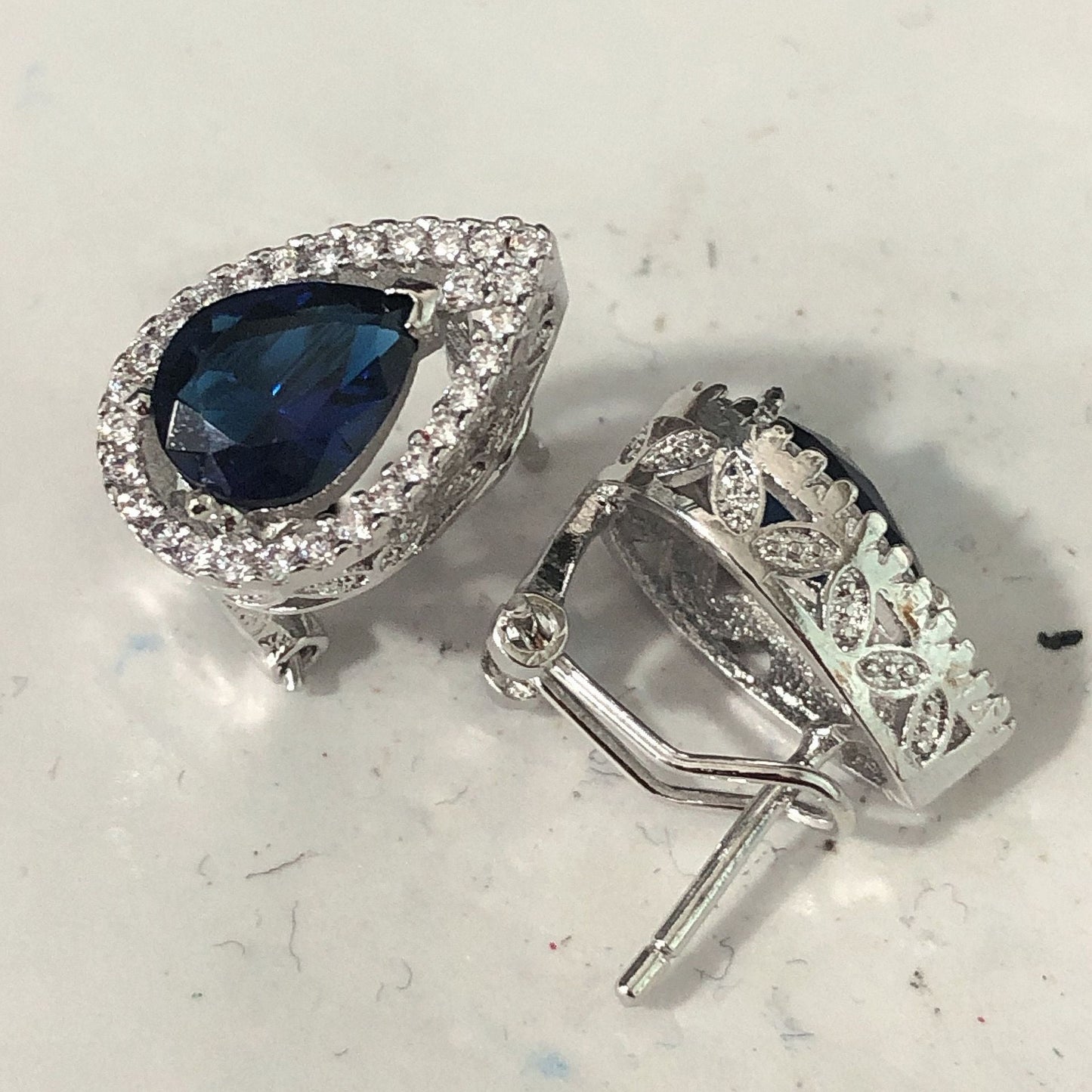 Classic Earring with Timeless Appeal