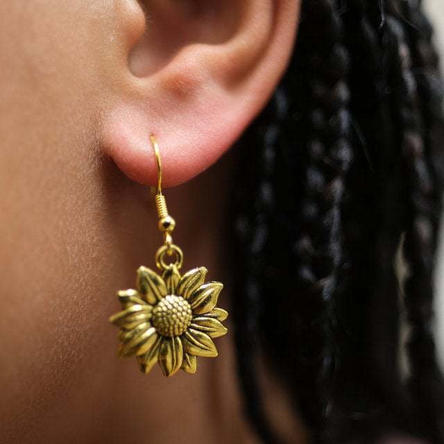 Stunning Earring for Daily Wear