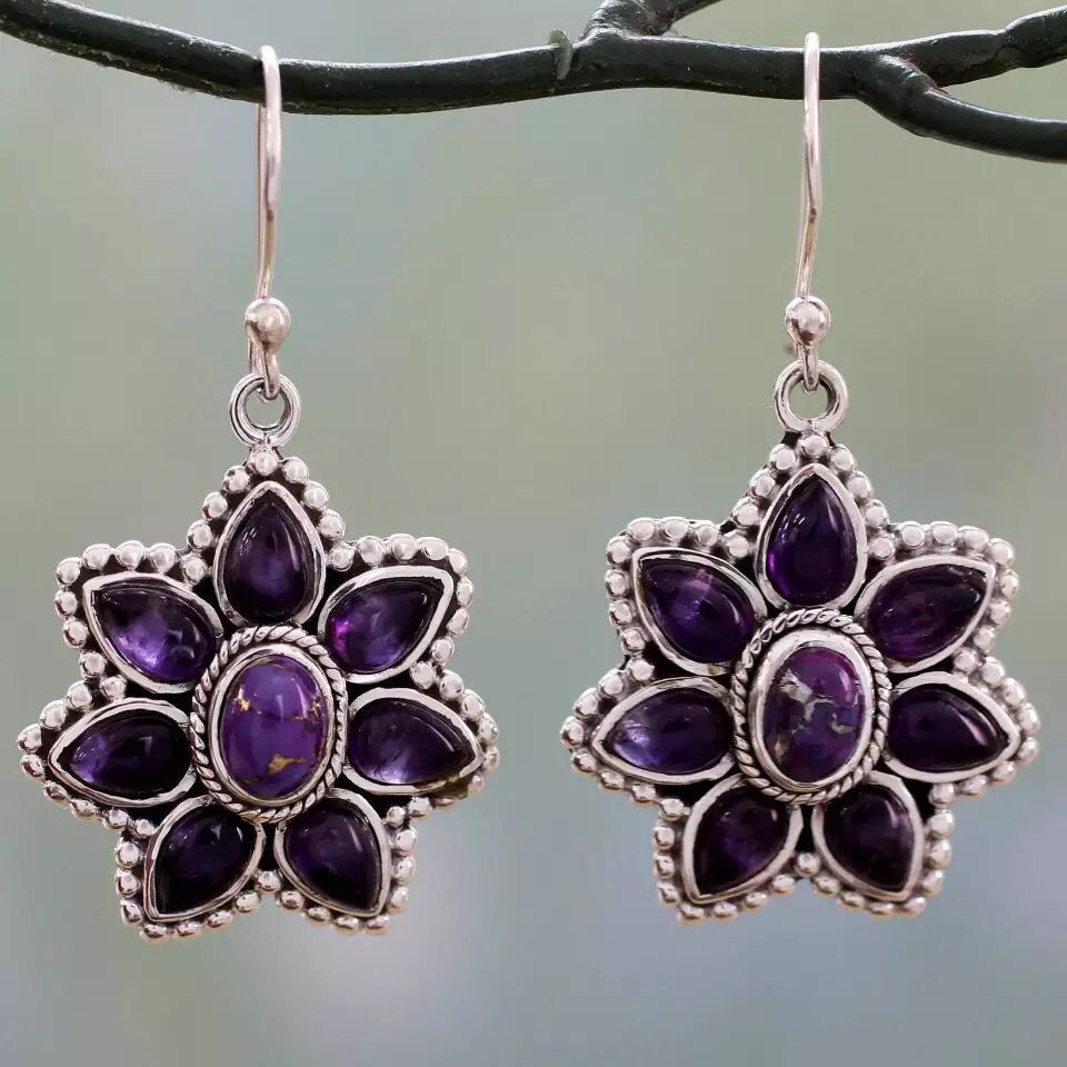 Charming Earring for Any Occasion