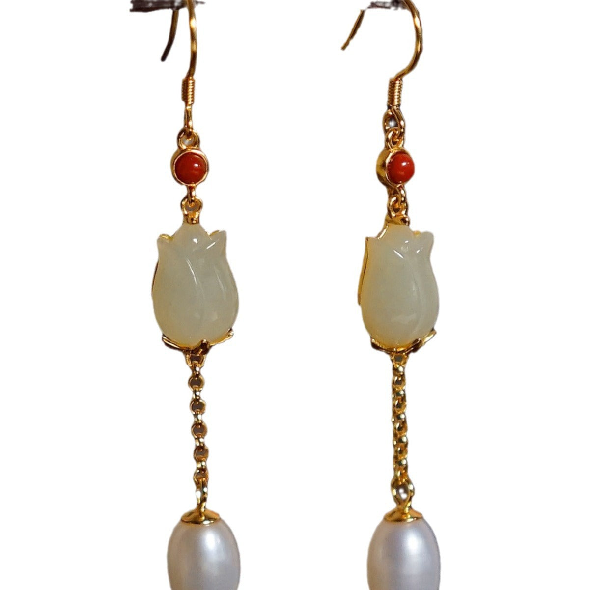 Romantic Gold Earring for Special Moments