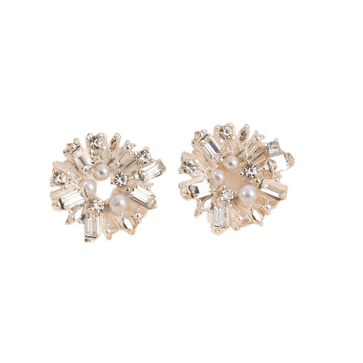 Charming Pearl Earring for Any Occasion