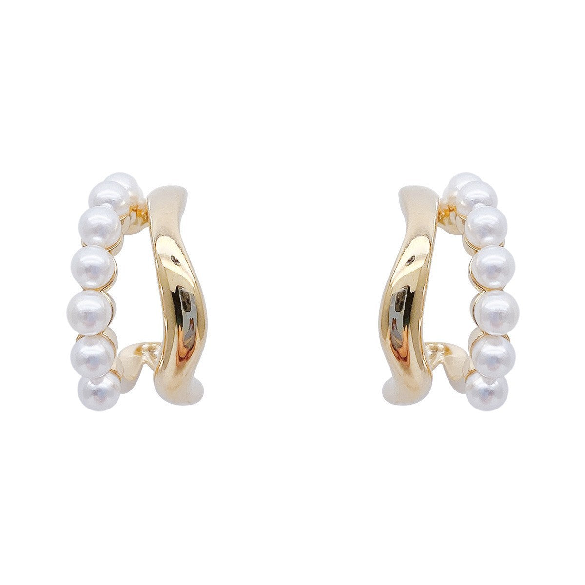 Stunning Pearl Earring for Daily Wear