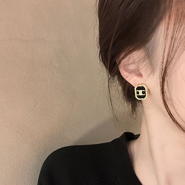 Romantic Earring for Special Moments