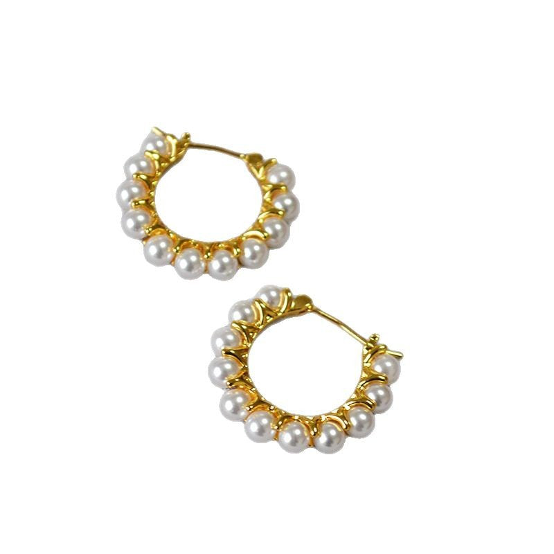 Romantic Gold Earring for Special Moments