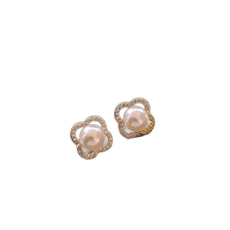 Vintage Handmade Pearl Earring