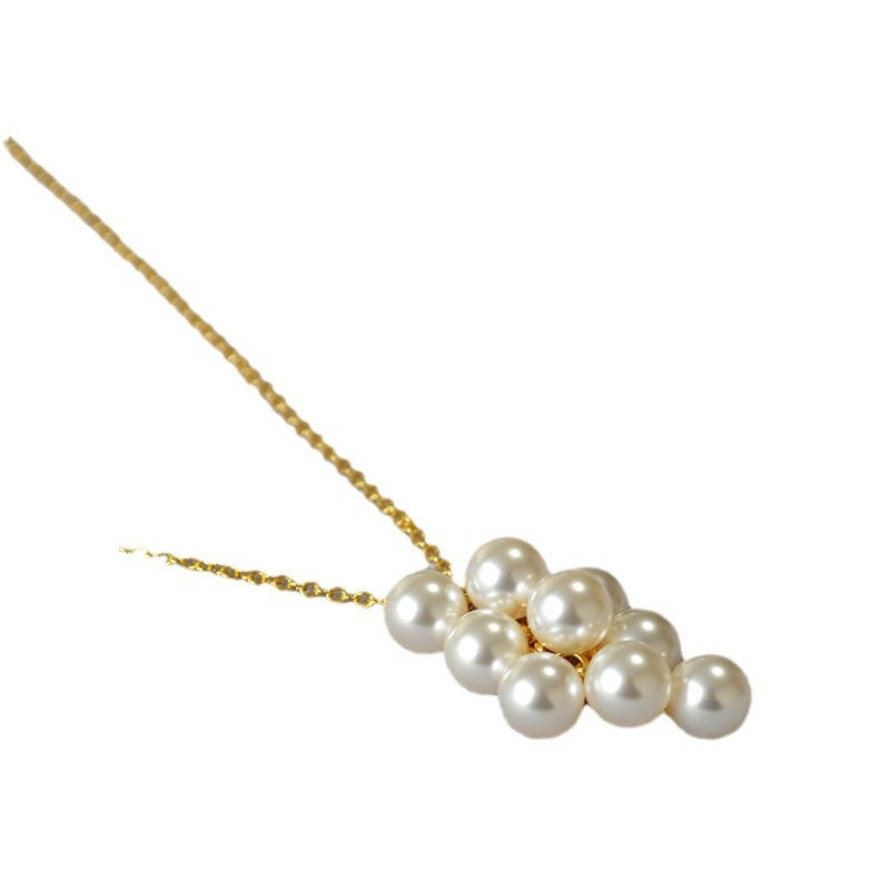 Classic Pearl Necklace with Timeless Appeal
