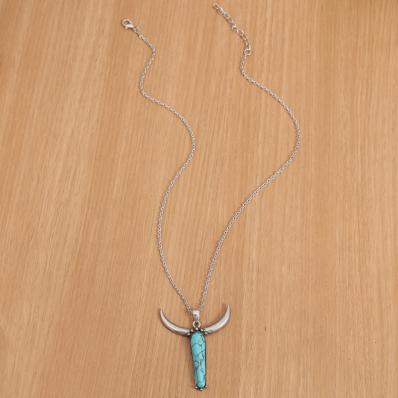 Charming Silver Necklace for Any Occasion