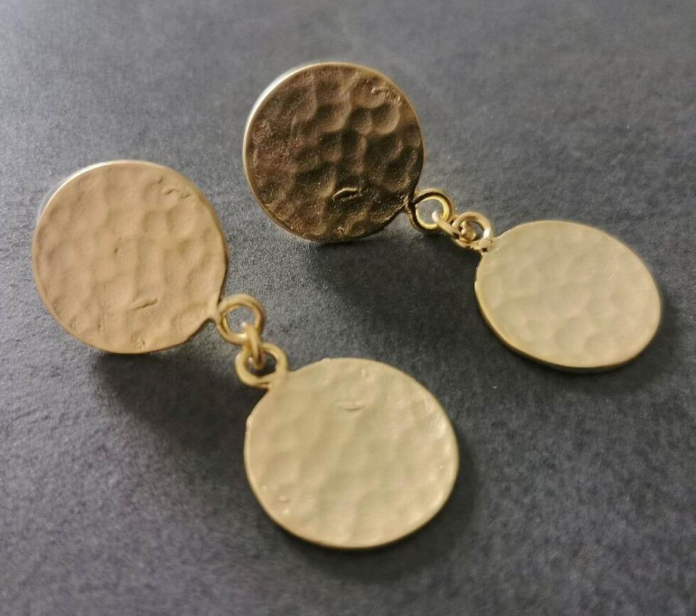 Charming Earring for Any Occasion