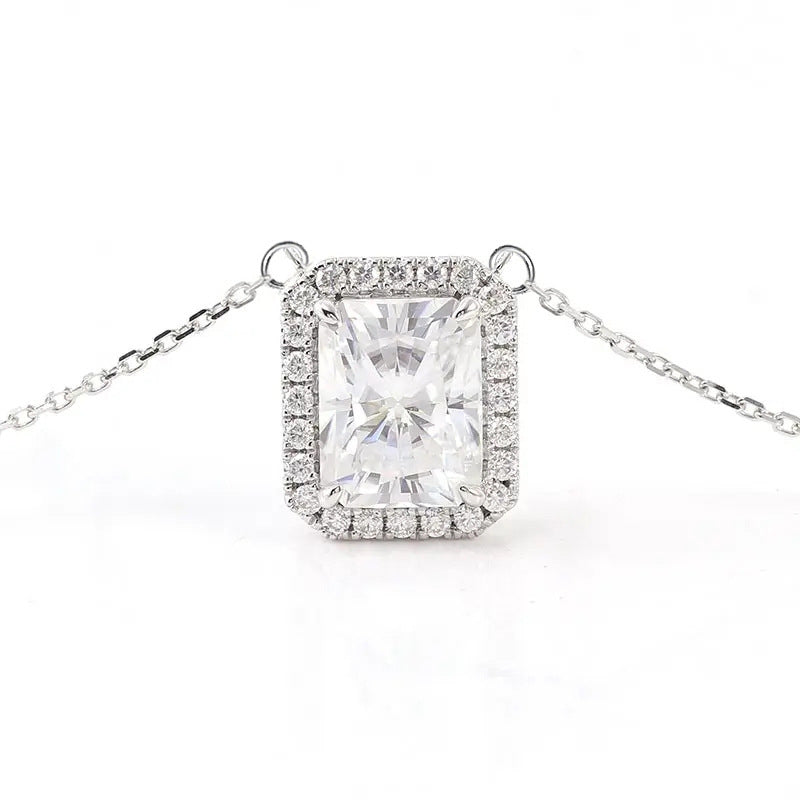 Classic Necklace with Timeless Appeal
