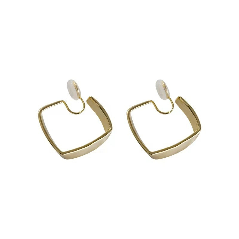 Beautiful Gold Earring with Unique Style